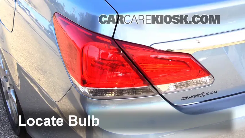 2011 Toyota Avalon 3.5L V6 Éclairage Feux de marche arrière (remplacer une ampoule)